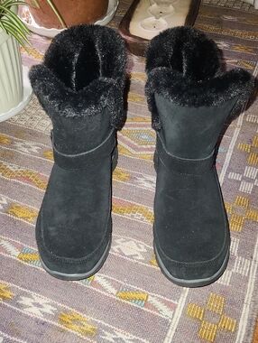 Skechers Black Easy Going Dreamers Luxe Vibes Boots Worn 4 Times Size 9.5